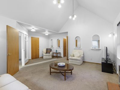1 / 406 Fergusson Drive, Heretaunga