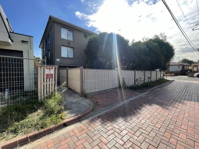 6 / 2 John Street, Footscray
