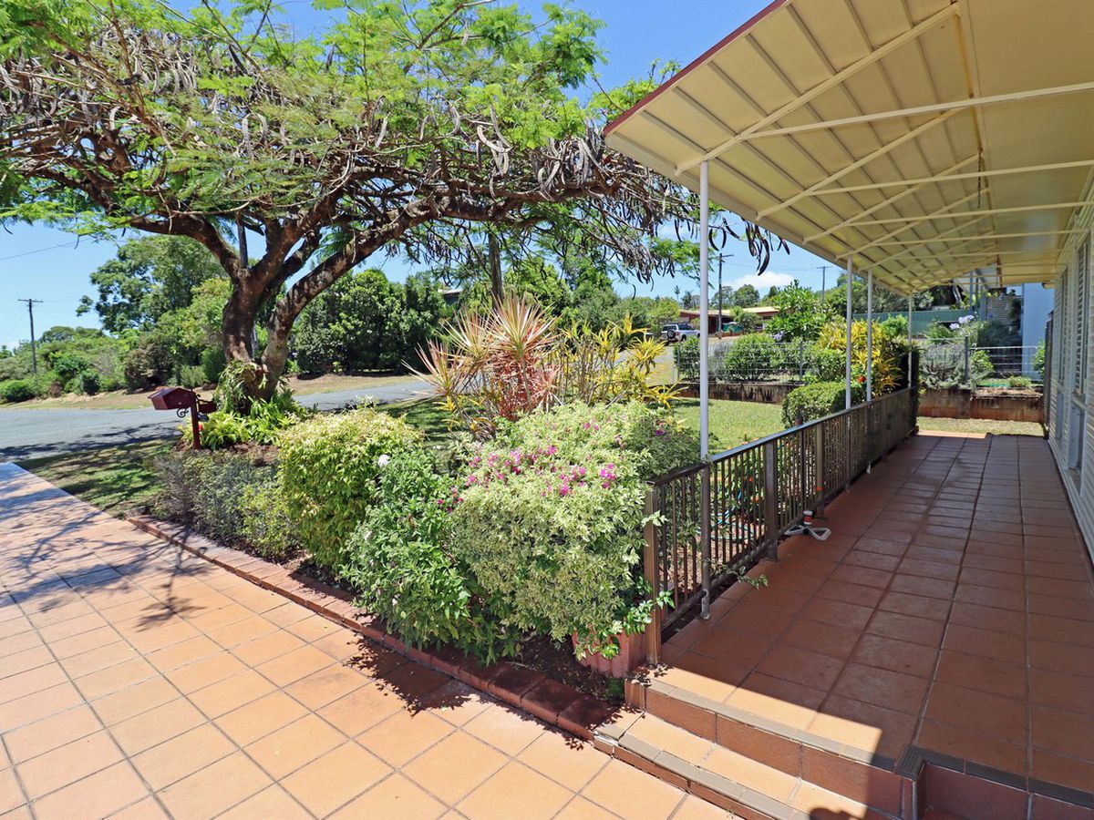 19 Fifth Avenue, Atherton