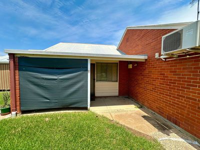 5 / 424-426 Poictiers St , Deniliquin