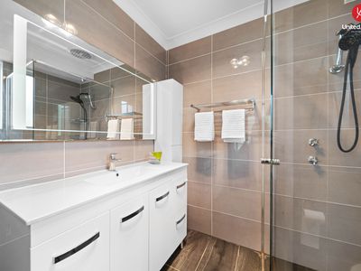 11 Hayman Avenue, Hinchinbrook