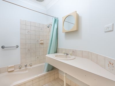 8 / 9 Merope Close, Rockingham