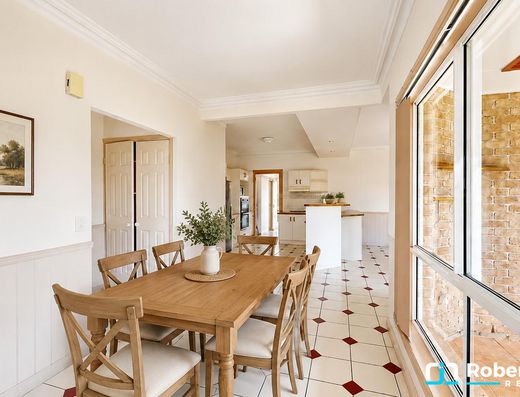 A Rare Opportunity on a North-Facing 880m² Block image 8