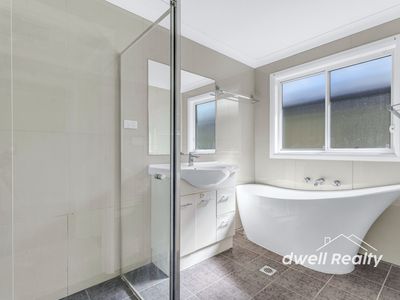 4 DEANE STREET, St Georges Basin