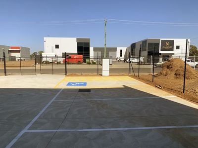1 / 20 Concorde Crescent, Werribee