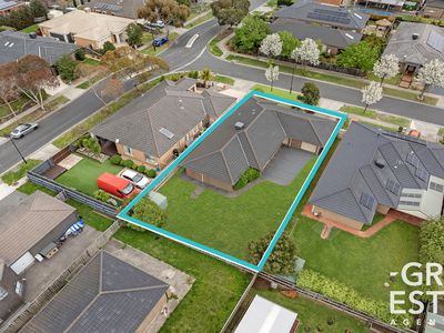 4 Dan Morgan Drive, Cranbourne East