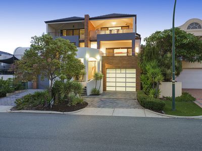 5 GARDEN STREET, South Perth