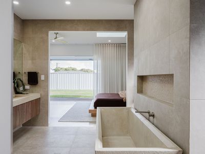 63 MURDOCH DRIVE, Singleton