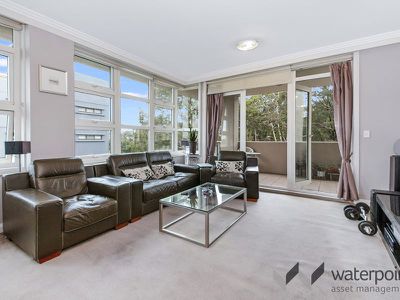 24 / 3 Bay Drive, Meadowbank