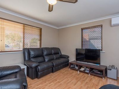 98 Blackadder Road, Swan View