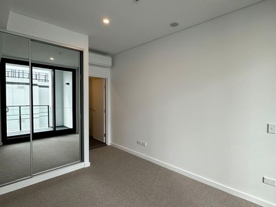 422 / 32 Kitchener Parade, Bankstown