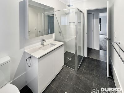 2 Bayou Avenue, Dubbo