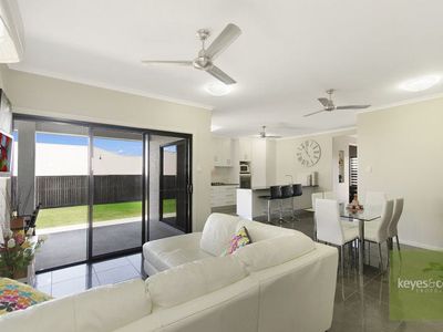 19 Rattray Street, Bushland Beach