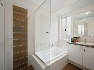 19 Wimbledon Drive, Piara Waters