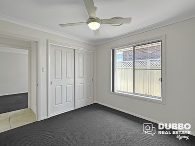 17  Lansdowne Drive, Dubbo