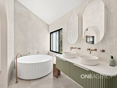 72 Seaspray Street, Narrawallee