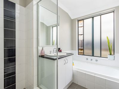 44 Tinsel Street, Yanchep