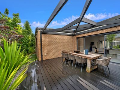 1 Tallrush Street, Clyde North