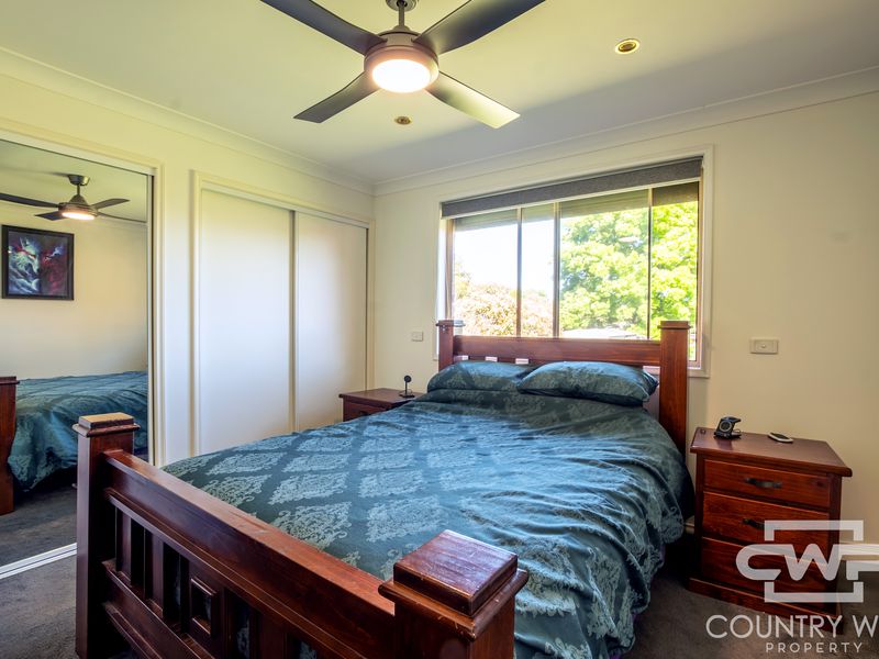 14 Cramsie Crescent, Glen Innes