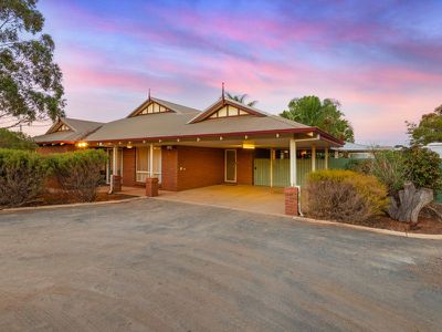 1 O'Byrne Crescent, Broadwood