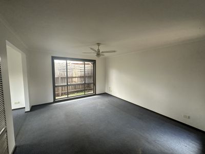 2 / 75 Silvereye Crescent, Werribee