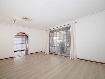 82 Lyrebird Way, Thornlie
