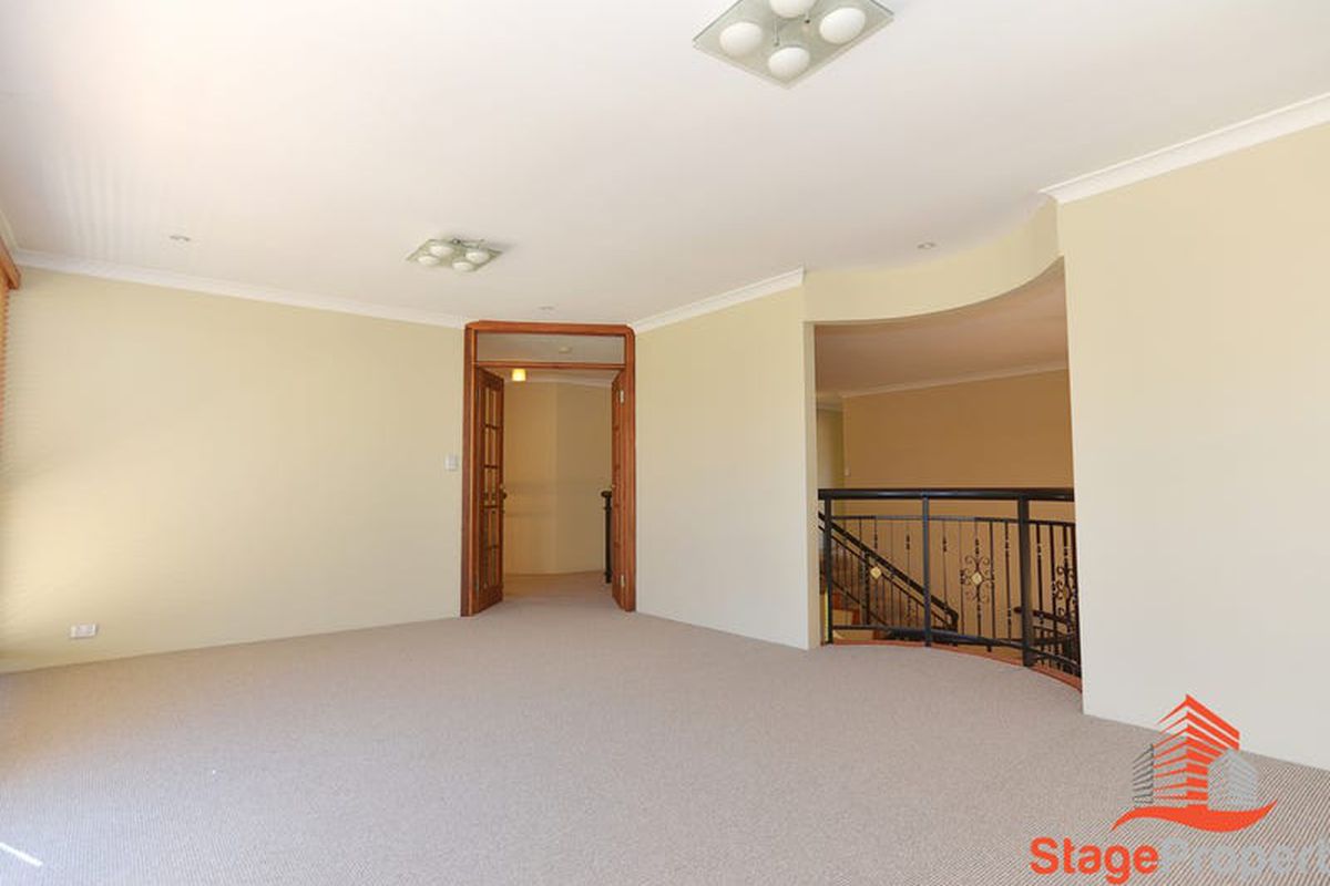 12 Bronzewing Loop, Wembley