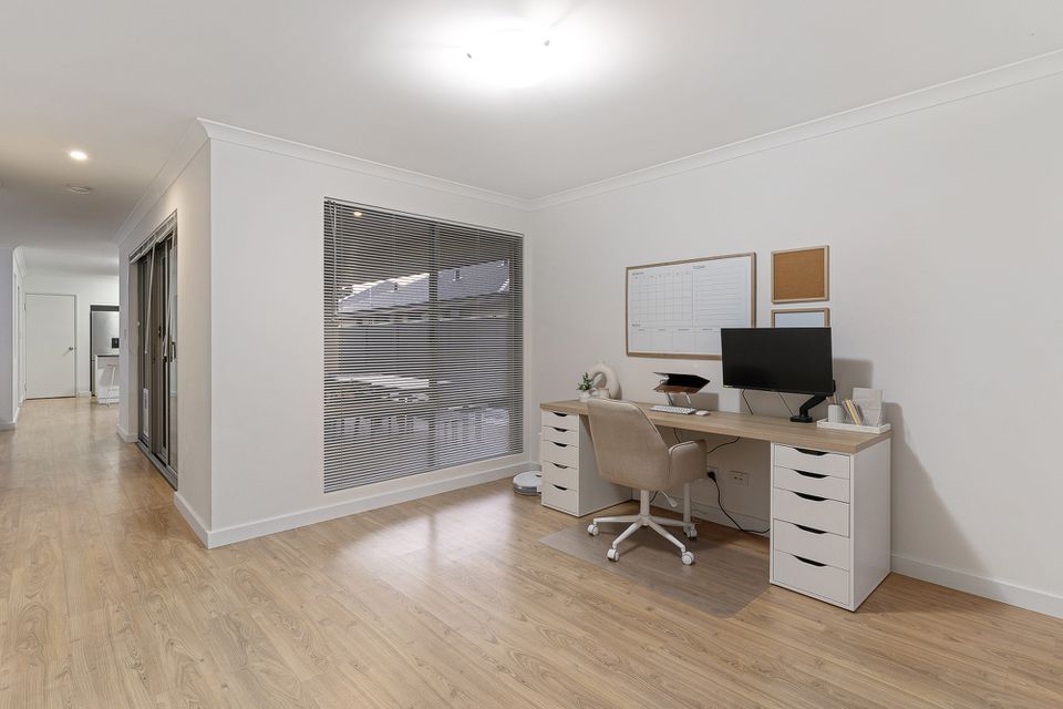 11 AUBURN WAY, Baldivis