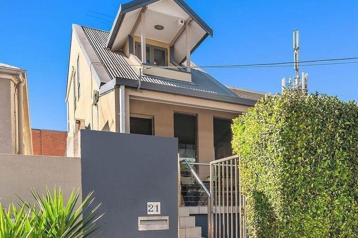 21 Hilly Street, Mortlake