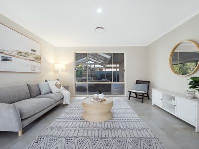 12 Sterling Way, Hamlyn Terrace