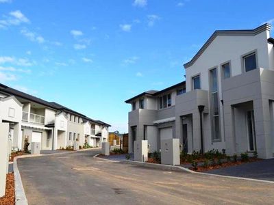 35 Highland Close, Macquarie Links