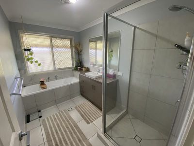 74-76 Rosella Parade, Kingaroy