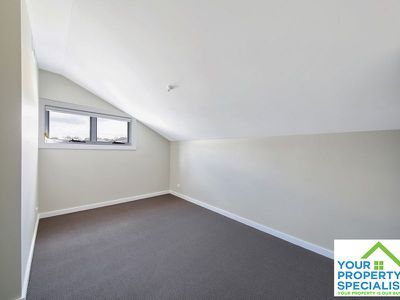 5 Ewing Loop, Oran Park