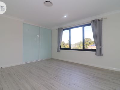 2 / 26 Grand Avenue, West Ryde