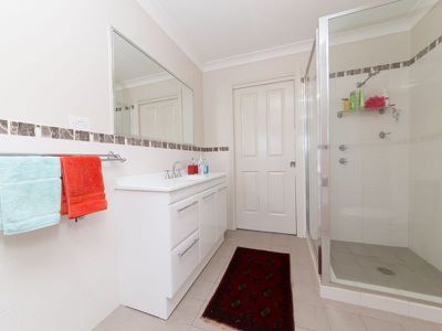 8 / 5 John Brass Place, Dubbo