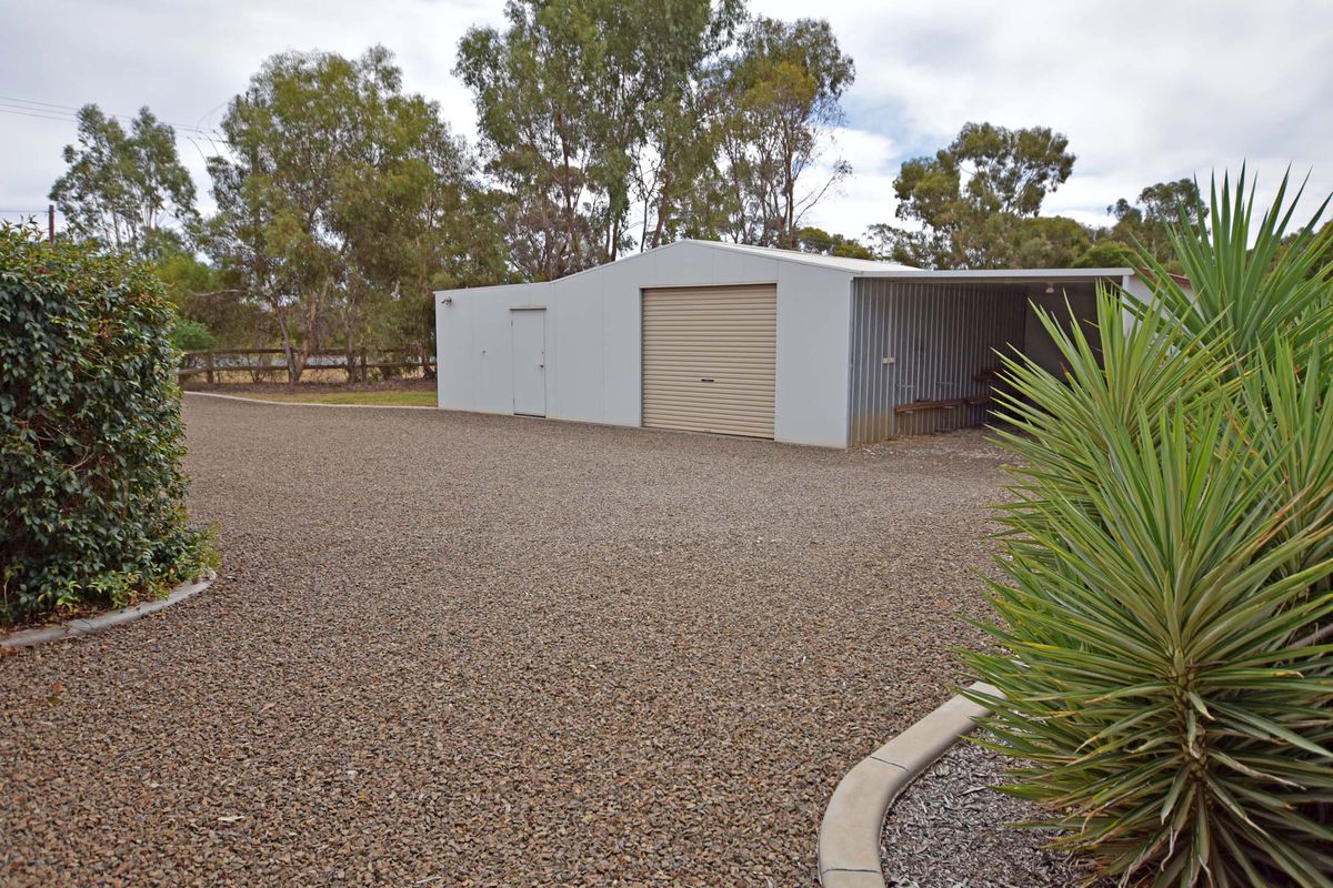 14 Weller Road, Lancaster