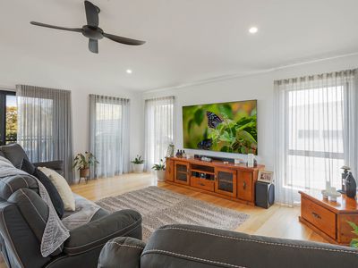 12A Elizabeth Parade, Tura Beach