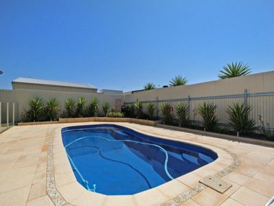 16 Vitali Crescent, Somerville