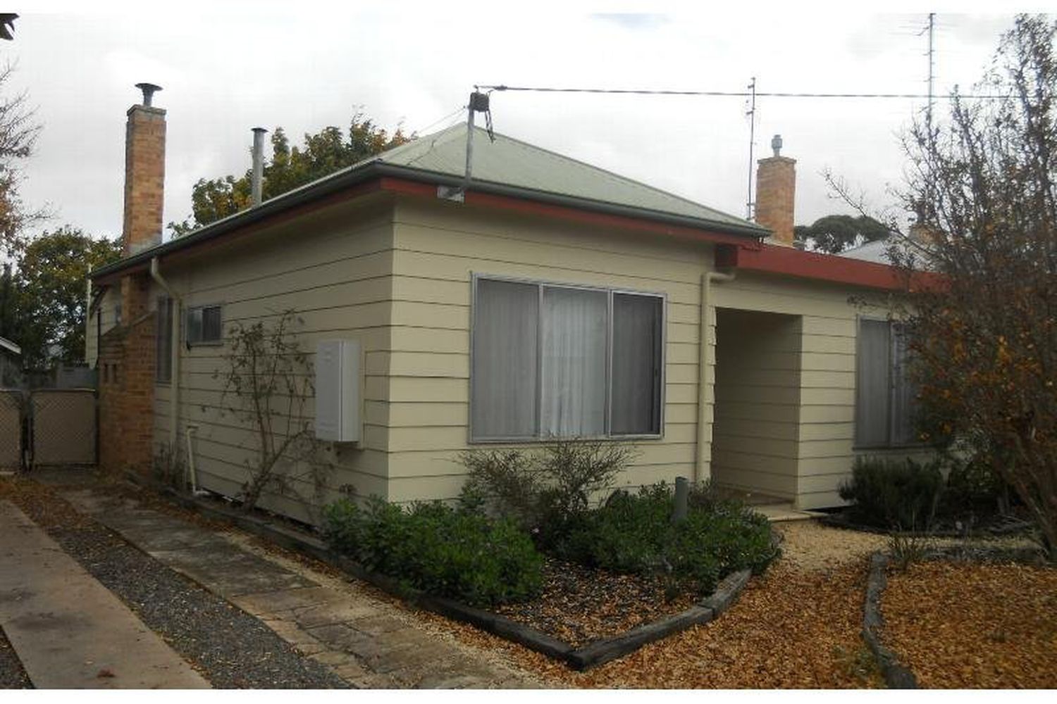 27 Stewart Street, Horsham