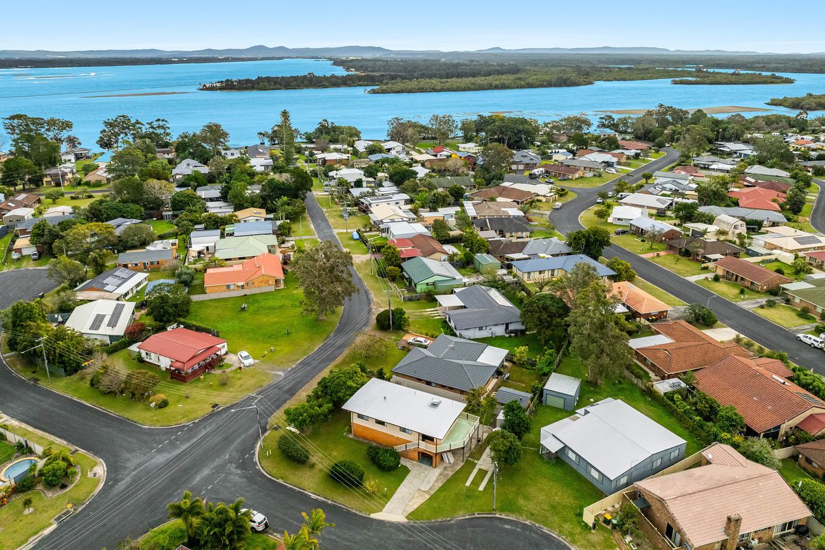 25 Loxton Avenue, Iluka