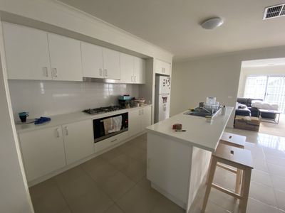 86 Haze Drive, Point Cook