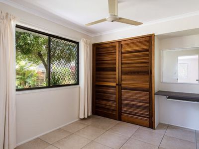 2 / 46 Poinciana Avenue, Tewantin