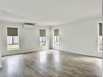 6 Shrubs Road, Mambourin