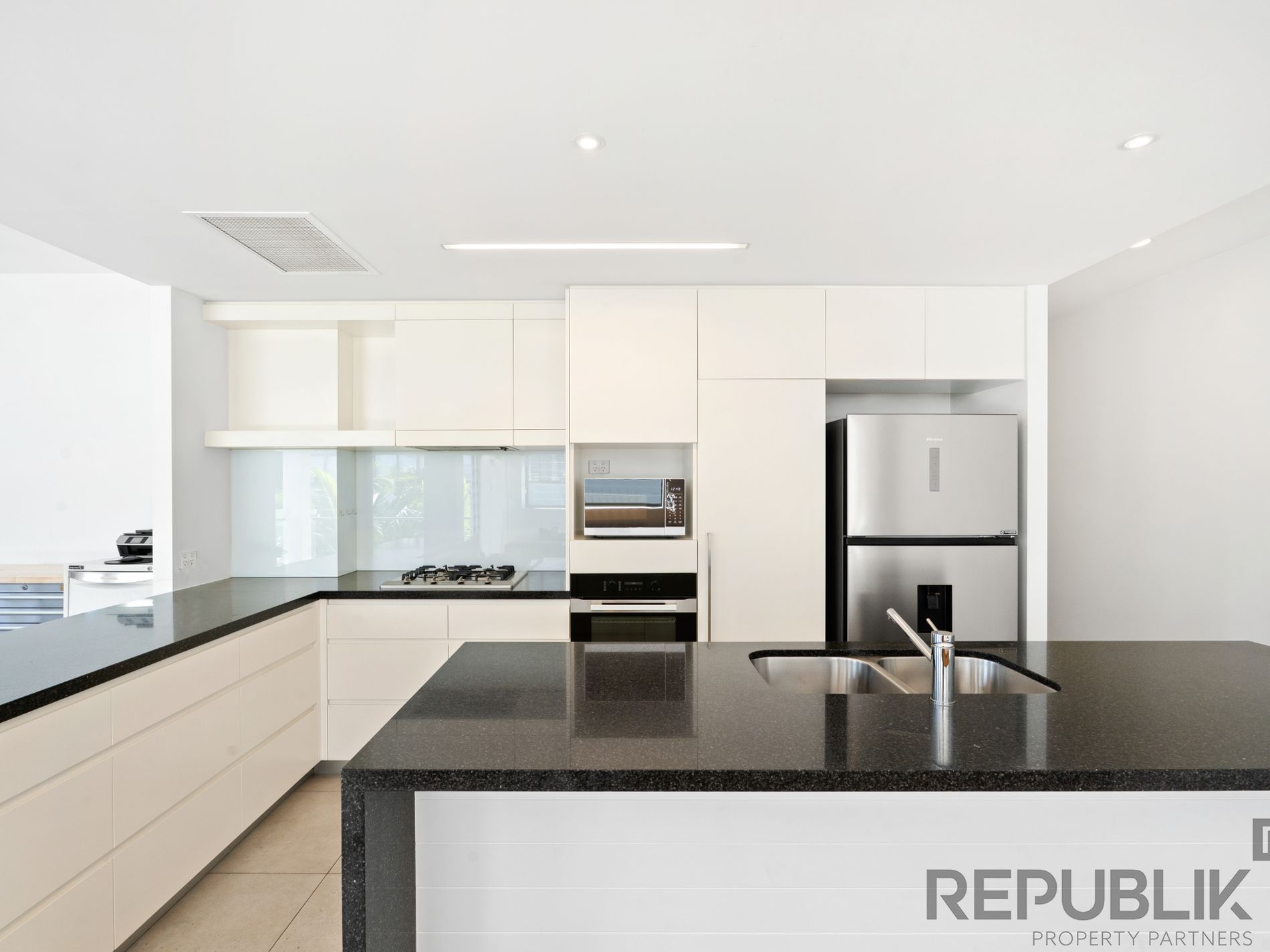 4301 / 2 SUNSET AVENUE, Paradise Point