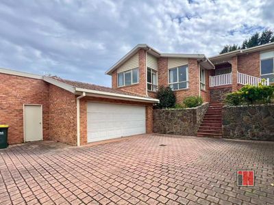 6 Hollyoak Rise, Eltham North