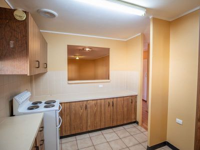 16 Nanba Street, Newman