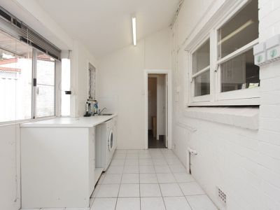 95 Lake Monger Drive, Wembley