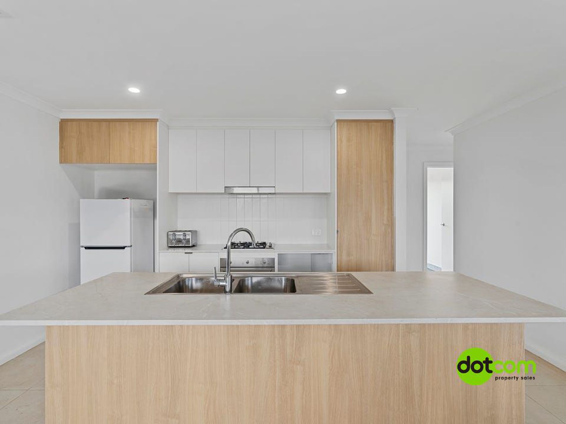 47 Lewis Crescent, Finley