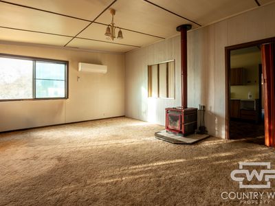 2733 Torrington Road, Torrington