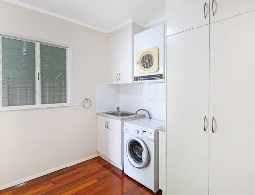 Cooroy Home with Double Frontage image 9